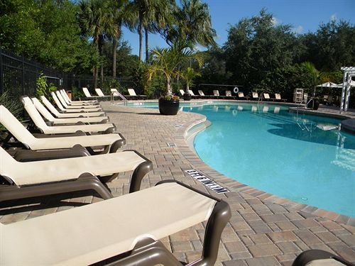 Mainsail Tampa Extended Stay Екстериор снимка